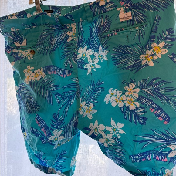 Vineyard Vines Shorts Bundle - Picture 2 of 12